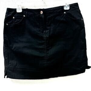 Bamboo Traders Women's Skort Black‎ 32 Inch Waist. Medium.